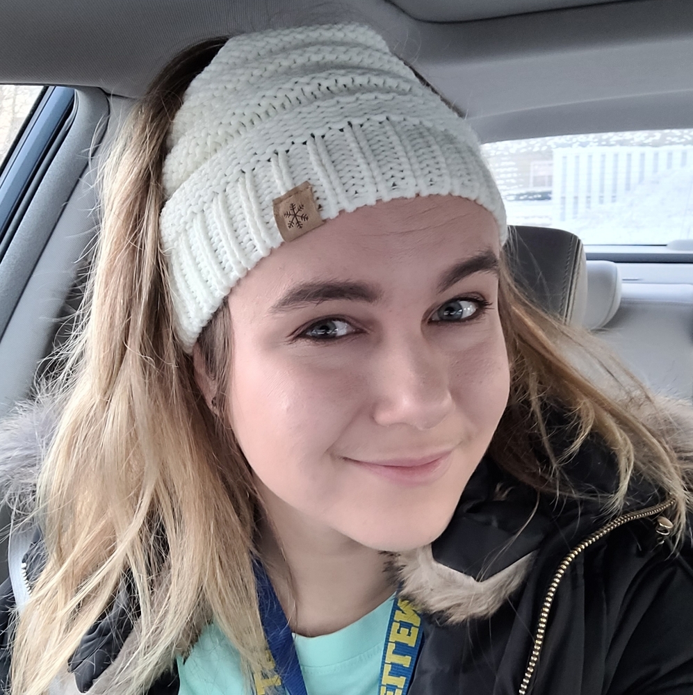 Meet your Posher, Courtney